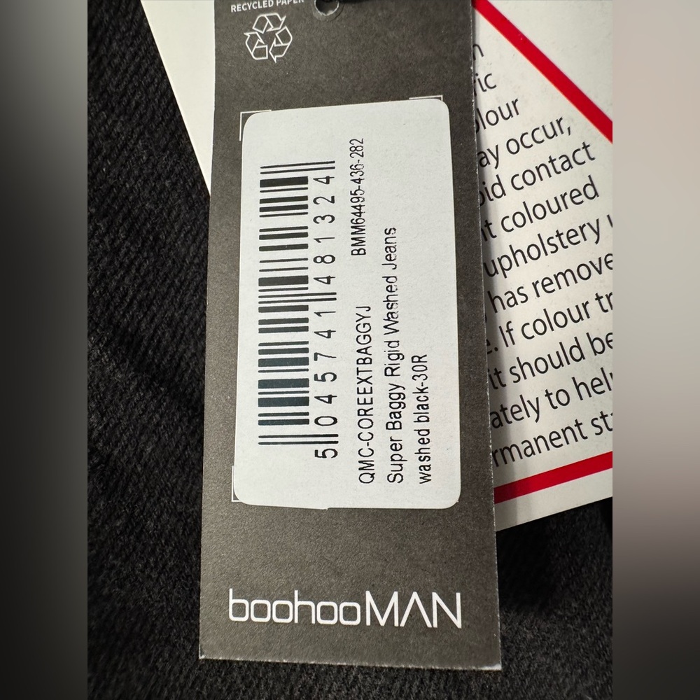 BoohooMAN Super Baggy Rigid Washed Jeans in washed black - Picture 5 of 13